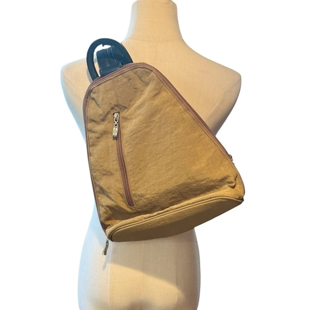 Baggallini Tan Crinkle Nylon Convertible Backpack Sling Bag‎ Organizer Purse